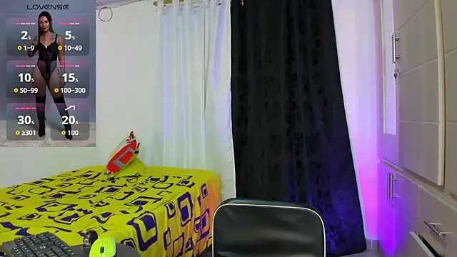 Snapshot of Anahi_Cruz7 chatting on October 23, 2025, 2:33 am Anahi Cruz7 online show from October 23, 2025, 2:33 am