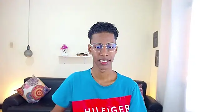 maiki18  online show from February 11, 2025, 1:51 pm