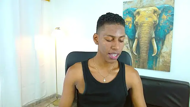 maiki18  online show from November 13, 2025, 8:52 pm