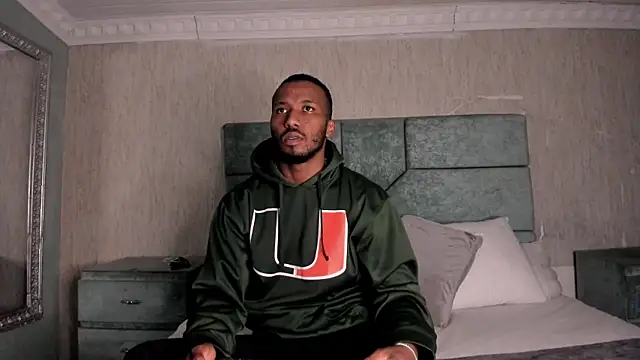 Snapshot of JamesParck chatting on February 24, 2026, 7:56 pm JamesParck online show from February 24, 2026, 7:56 pm