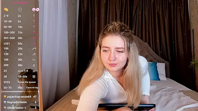 Snapshot of Diana_mysteryx chatting on December 4, 2024, 4:43 am Diana mysteryx online show from December 4, 2024, 4:43 am