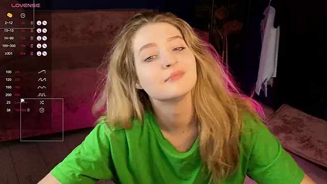 Snapshot of Diana_mysteryx chatting on March 21, 2025, 5:21 am Diana mysteryx online show from March 21, 2025, 5:21 am