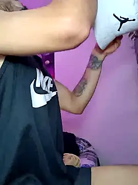 Leslly  online show from February 25, 2025, 11:08 am