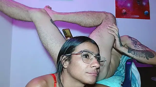 Snapshot of Leslly_ chatting on June 3, 2026, 2:33 pm Leslly online show from June 3, 2026, 2:33 pm