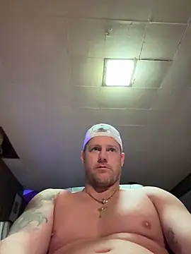 Snapshot of Freakslut007 chatting on February 5, 2025, 8:32 am Freakslut007 online show from February 5, 2025, 8:32 am