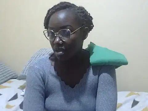 Sexy racy rebel  online show from March 5, 2025, 4:13 pm