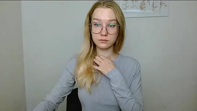 cindi hot online show from September 25, 2025, 10:30 am