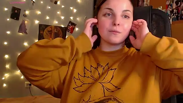 Snapshot of Saya_sweet chatting on September 28, 2025, 9:42 pm Saya sweet online show from September 28, 2025, 9:42 pm