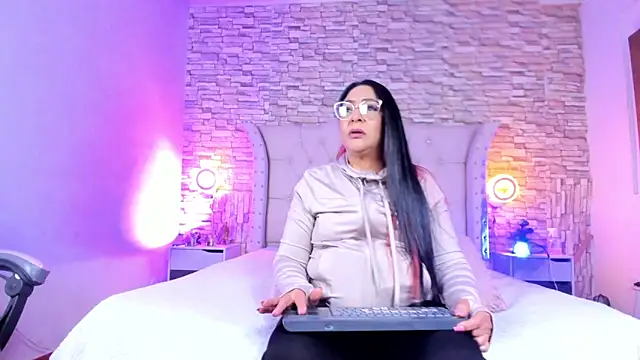 Gina Myers online show from March 4, 2026, 11:49 am