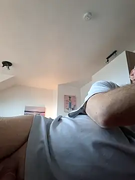 Snapshot of Milkasahne64 chatting on November 1, 2025, 10:28 am Milkasahne64 online show from November 1, 2025, 10:28 am