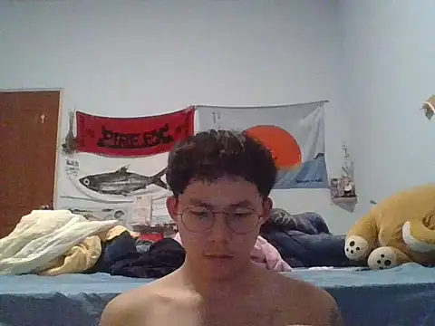 ZHIIz online show from March 6, 2026, 12:23 pm