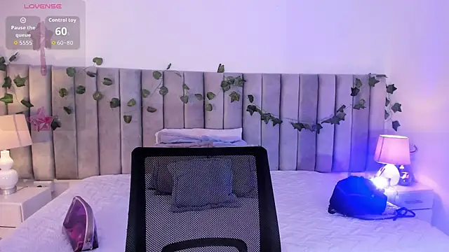 kareena basu online show from April 19, 2026, 3:50 am