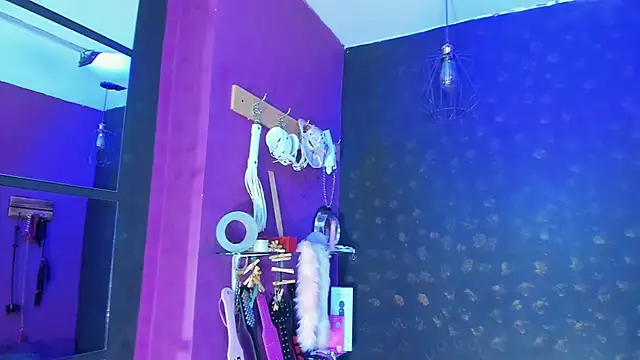 Alexa Slave online show from September 10, 2025, 7:03 pm