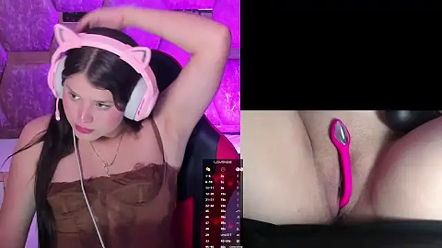 Trianna   online show from October 7, 2025, 5:43 pm