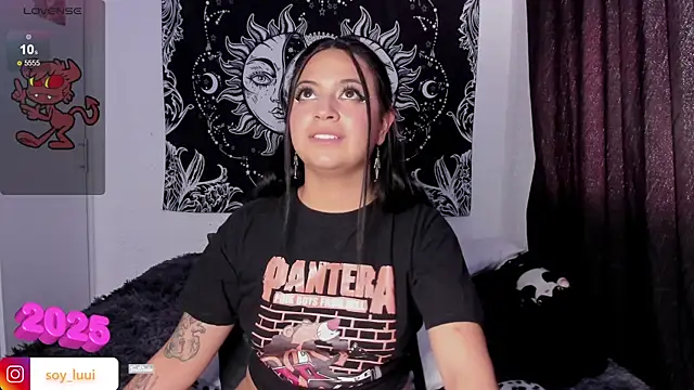 Snapshot of soy_lui_ chatting on January 10, 2025, 8:59 pm soy lui online show from January 10, 2025, 8:59 pm