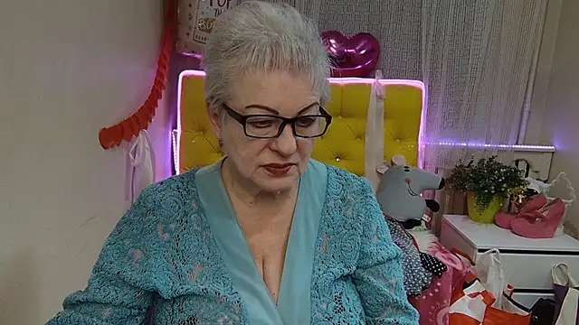 KayleSmoll online show from March 21, 2025, 7:46 pm