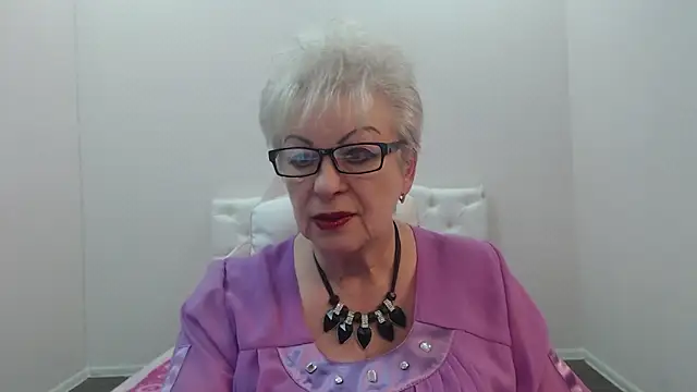 KayleSmoll online show from July 23, 2026, 6:28 pm