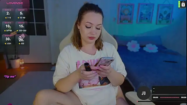 Snapshot of -LinaLove- chatting on May 1, 2026, 7:29 pm -LinaLove- online show from May 1, 2026, 7:29 pm