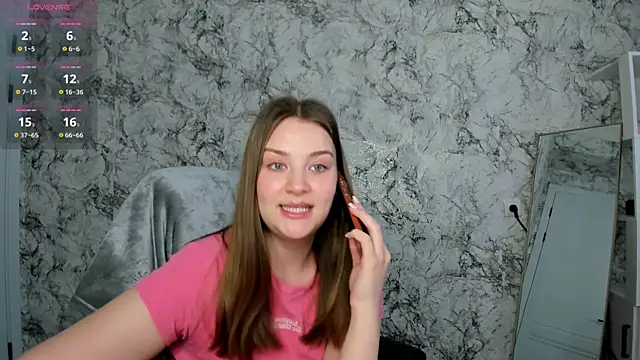 DeniRicchii online show from April 7, 2026, 10:05 am