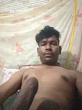 Snapshot of richardjames95 chatting on May 15, 2026, 1:07 pm richardjames95 online show from May 15, 2026, 1:07 pm