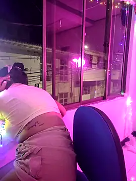 Sofythom1 online show from December 5, 2024, 3:37 am