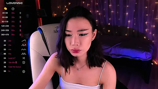 sensualily online show from December 15, 2024, 5:20 pm