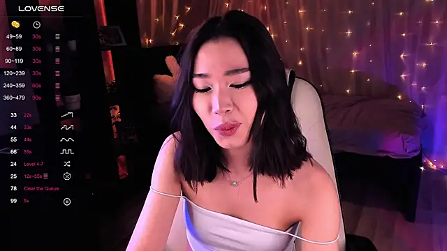 sensualily online show from December 15, 2024, 8:25 pm