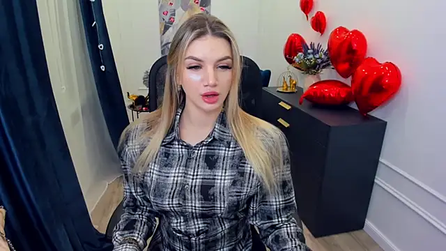 SelenaeMoore online show from February 13, 2026, 3:35 am