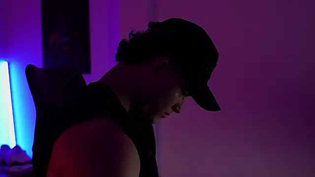 Snapshot of Hazzan_Velez chatting on September 13, 2025, 9:03 pm Hazzan Velez online show from September 13, 2025, 9:03 pm