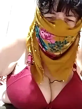 Snapshot of _BaHaR_ chatting on February 8, 2025, 3:10 pm BaHaR online show from February 8, 2025, 3:10 pm