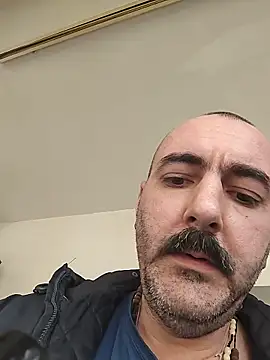 Maryo0001 online show from November 4, 2025, 12:04 pm