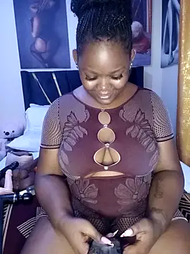 Snapshot of Cherriikenzie chatting on October 15, 2025, 6:52 pm Cherriikenzie online show from October 15, 2025, 6:52 pm