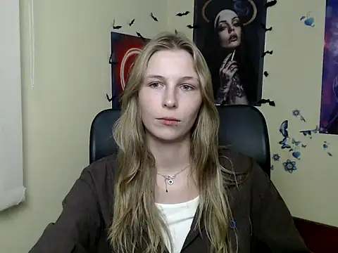 StrangerGi online show from June 15, 2026, 11:56 am