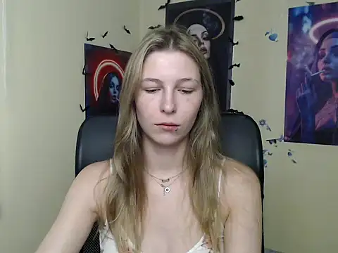 StrangerGi online show from June 23, 2026, 6:22 am