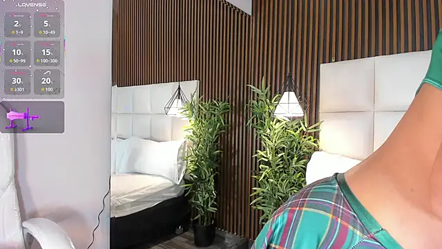 CailynBrowm online show from October 22, 2025, 4:46 am