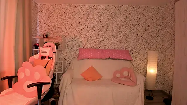 luna cross online show from March 19, 2025, 7:29 am