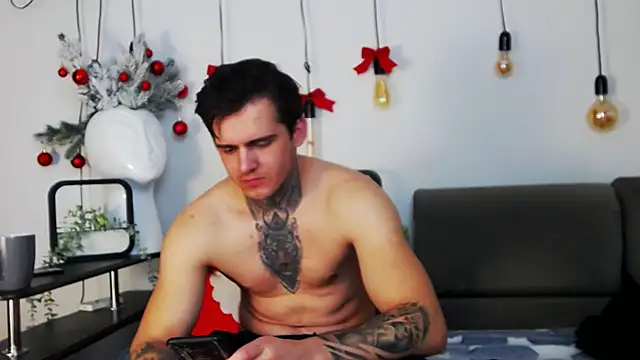 CarterCole online show from December 28, 2024, 7:44 am