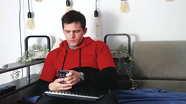 CarterCole online show from February 2, 2025, 8:24 am