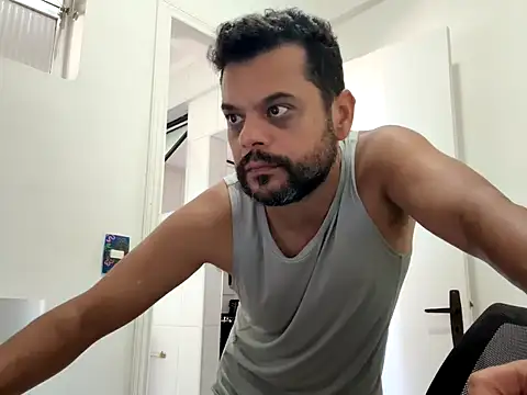 HornyBeachBoyBR online show from April 30, 2026, 1:50 pm