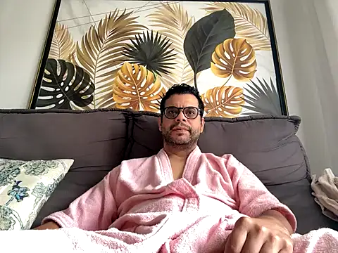 HornyBeachBoyBR online show from June 1, 2026, 12:40 pm