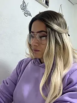 Snapshot of Sweet__Nurse1 chatting on October 26, 2025, 6:03 pm Sweet Nurse1 online show from October 26, 2025, 6:03 pm