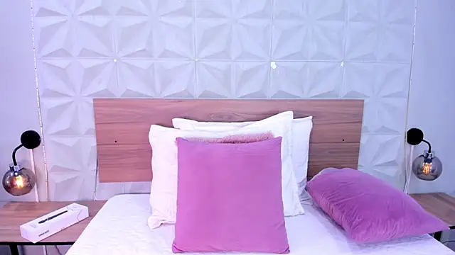 Stacey white  online show from February 10, 2026, 8:02 pm