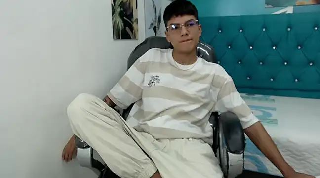 Snapshot of Noha_scott chatting on December 21, 2024, 11:13 pm Noha scott online show from December 21, 2024, 11:13 pm