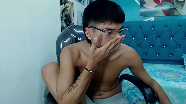 Snapshot of Noha_scott chatting on January 17, 2025, 1:47 am Noha scott online show from January 17, 2025, 1:47 am