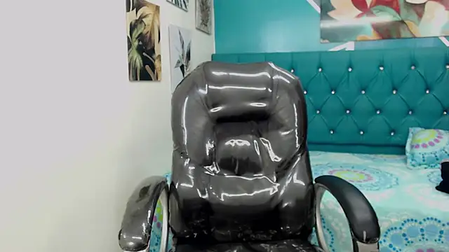 Snapshot of Noha_scott chatting on January 28, 2025, 10:34 pm Noha scott online show from January 28, 2025, 10:34 pm