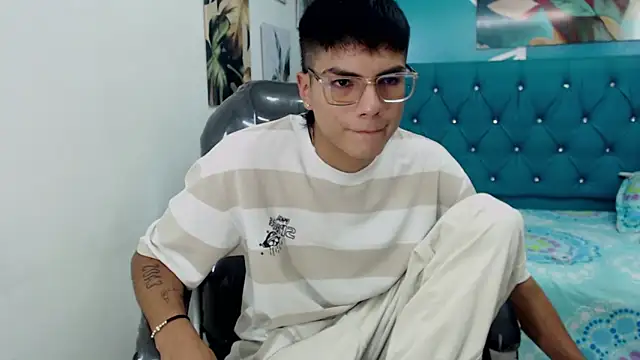 Snapshot of Noha_scott chatting on January 29, 2025, 10:43 pm Noha scott online show from January 29, 2025, 10:43 pm