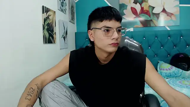 Snapshot of Noha_scott chatting on February 16, 2025, 10:32 pm Noha scott online show from February 16, 2025, 10:32 pm