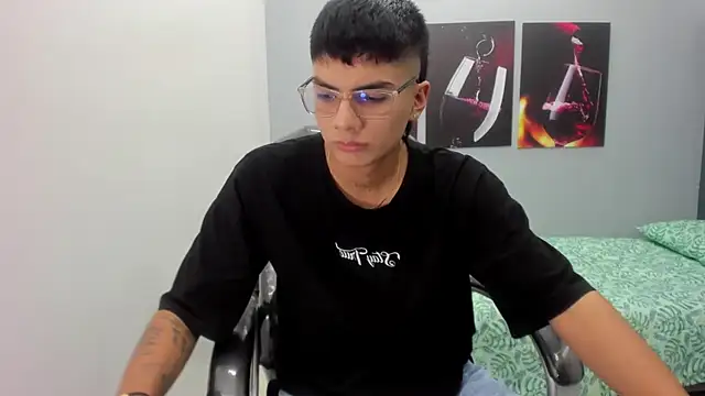 Snapshot of Noha_scott chatting on February 21, 2025, 10:59 pm Noha scott online show from February 21, 2025, 10:59 pm