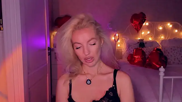 aestetick online show from February 24, 2026, 12:03 pm