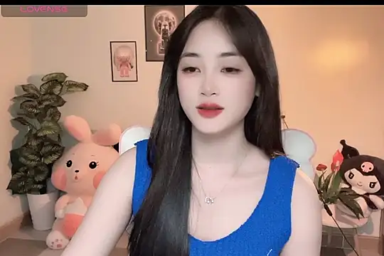 Snapshot of _Aimy_ chatting on December 4, 2025, 6:16 pm Aimy online show from December 4, 2025, 6:16 pm